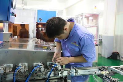 匠心獨(dú)運(yùn) 黃山震壹精密機(jī)械工人的設(shè)備操控調(diào)試與研發(fā)協(xié)同之路